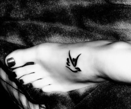 Tribal Dove Pics Tattoo On Feet